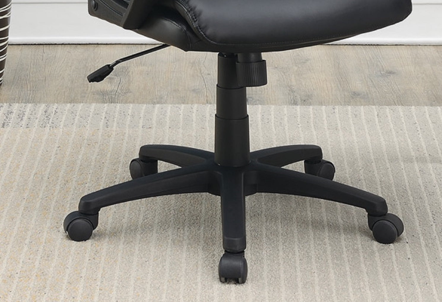 Modern PU Leather Executive Office Chair, Black