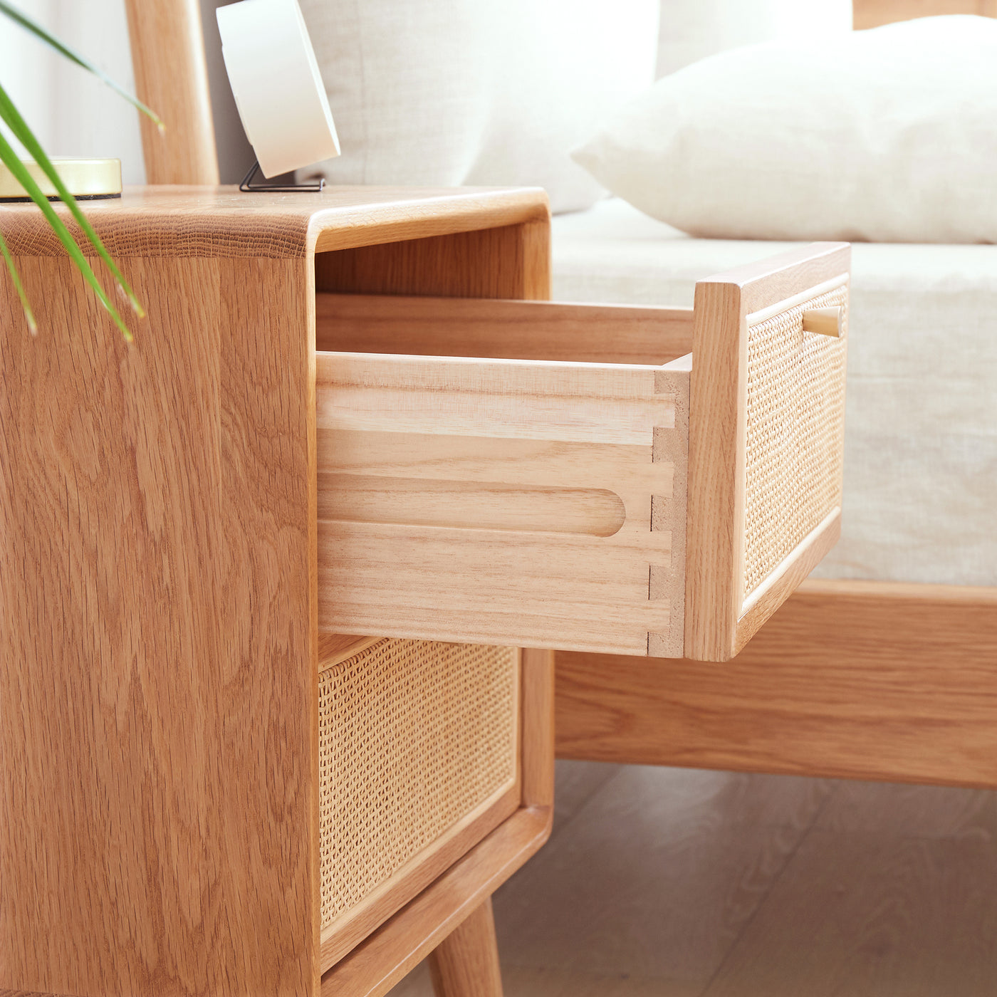 Nordic Modern Solid Wood 2-Drawer Nightstand